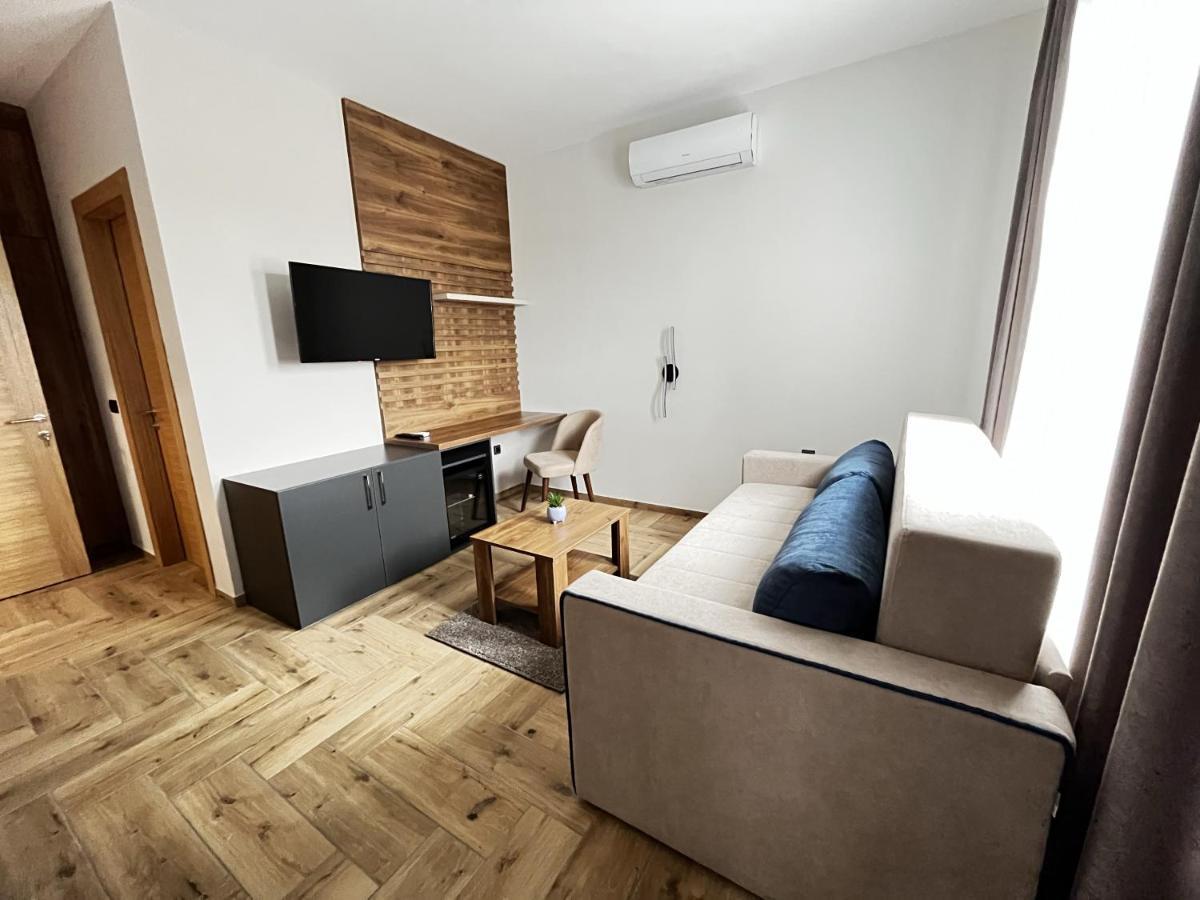 Caka Luxury Rooms & Restaurant Чуприя Екстер'єр фото