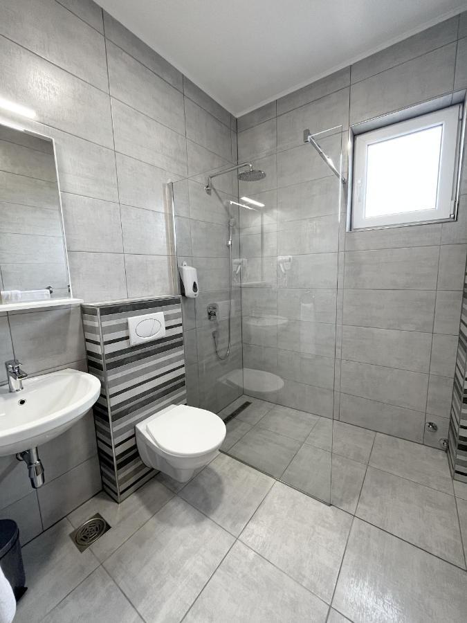 Caka Luxury Rooms & Restaurant Чуприя Екстер'єр фото